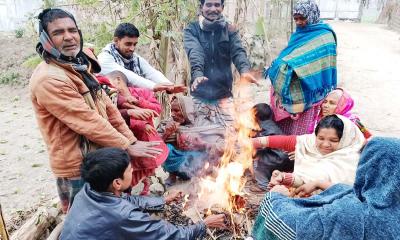 নীলফামারীতে হাড়কাঁপানো শীতে বিপর্যস্ত জনজীবন