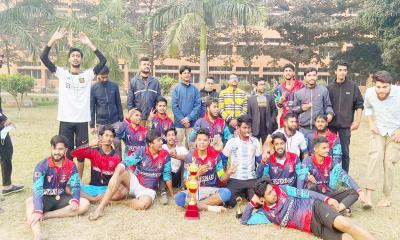 ভেট সকার টুর্নামেন্টে চ্যাম্পিয়ন ভেট বোলর্স