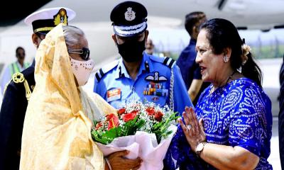 শেখ হাসিনার ভারত সফর: আওয়ামী লীগের লাভ-ক্ষতির হিসাব