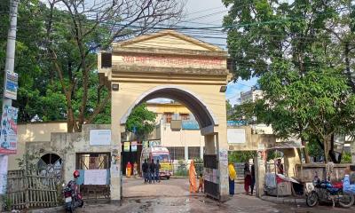 কুষ্টিয়ায় হাসপাতালে নার্সদের প্রণোদনার টাকা নিয়ে বাণিজ্য