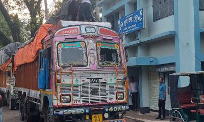 হিলি দিয়ে আবারও ভারত থেকে চাল আমদানি শুরু 