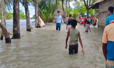 বেড়িবাঁধ না থাকায় আতঙ্কে দিন কাটাচ্ছে কবিরহাটের ৩ গ্রামের মানুষের