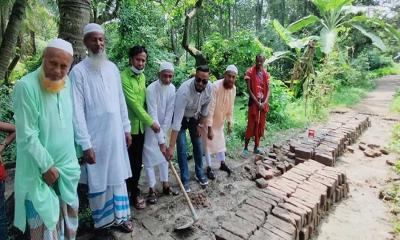 জামপুরে রাস্তার নির্মাণ কাজের উদ্বোধন