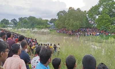 সীমান্তে বিজয়া দশমীকে ঘিরে দুই বাংলার মিলন মেলা