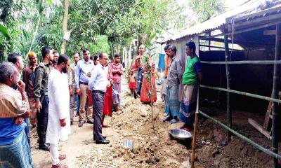 তাৎক্ষণিক ঘরের ব্যবস্থা নিলেন ইউএনও