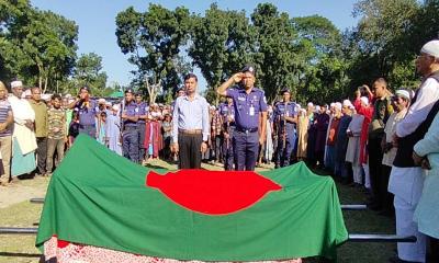 ফুলবাড়ীতে রাষ্ট্রীয় মর্যাদায় মুক্তিযোদ্ধার দাফন সম্পন্ন