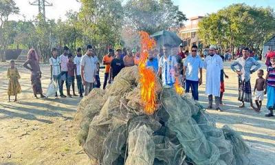 প্রশাসনের অভিযানে ৩০ মিটার চায়না জাল ধ্বংস