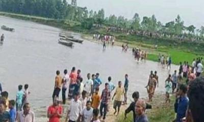 নড়াইলে নৌকাডুবি: নিখোঁজ আরও দু’জনের লাশ উদ্ধার