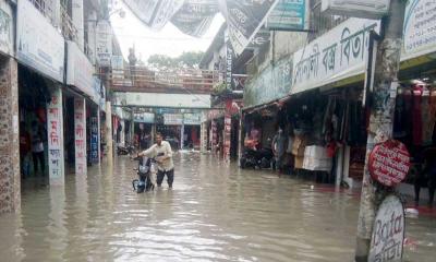 পটুয়াখালী শহরসহ অর্ধশত গ্রাম প্লাবিত