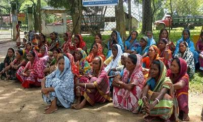 চা বাগানগুলোতে কাটেনি অস্থিরতা, আজও কর্মবিরতিতে শ্রমিকরা