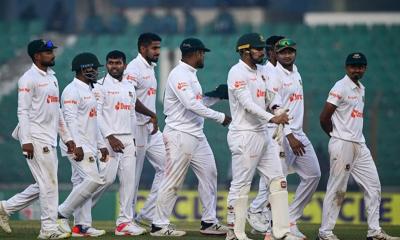 ৪০৪ রানে থামল ভারতের প্রথম ইনিংস