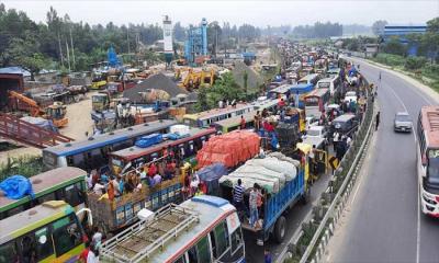 ঢাকা-টাঙ্গাইল মহাসড়কে তীব্র যানজট