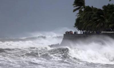 কক্সবাজারে কর্মকর্তাদের ছুটি বাতিল