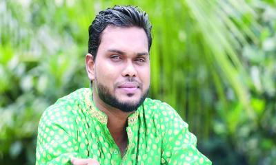 সাত দিনে ১০ গান গাইলেন নোলক