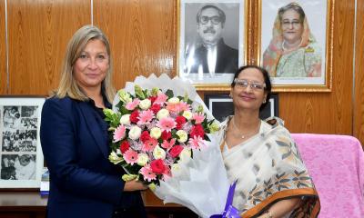 প্রতিমন্ত্রী ইন্দিরার সাথে ইউএনএফপিএ’র রিপ্রেজেন্টিভের সাক্ষাৎ