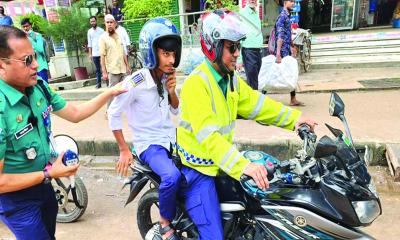 পরীক্ষার্থীদের জন্য পুলিশি ‘সাপোর্ট’