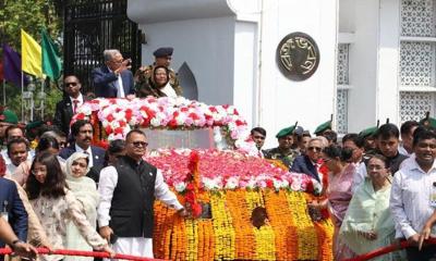 বঙ্গভবনকে আনুষ্ঠানিক বিদায় জানালেন আবদুল হামিদ