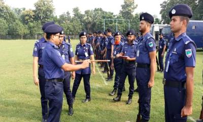 চুয়াডাঙ্গায় পুলিশের সাপ্তাহিক মাস্টার প্যারেড অনুষ্ঠিত