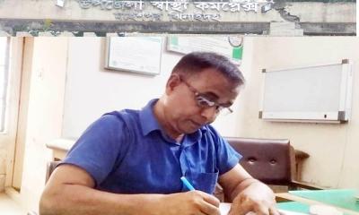 পছন্দের ডায়াগনষ্টিকে পরীক্ষা না করায় রির্পোটের কাগজ ছুড়ে ফেললেন ডাক্তার