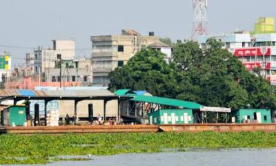 ফতুল্লায় ঘাট ইজারাদারের বিরুদ্ধে শ্লীলতাহানির অভিযোগ