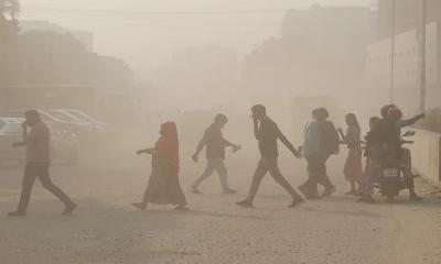 আজ বায়ুদূষণে শীর্ষে ঢাকা