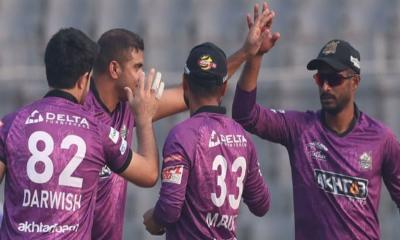 মামুলি লক্ষ্যেও জিততে পারলো না ঢাকা