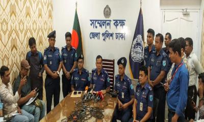 কেরানীগঞ্জে ফ্যাক্টরিতে ডাকাতির কোটি টাকার মালামালসহ গ্রেপ্তার ৮