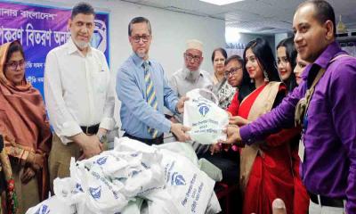 উত্তরায় দুর্নীতি দমন কমিশন কর্তৃক শিক্ষা উপকরণ বিতরণ