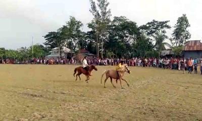 কলাপাড়ায় ঐতিহ্যবাহী ঘোড় দৌড় প্রতিযোগিতা অনুষ্ঠিত