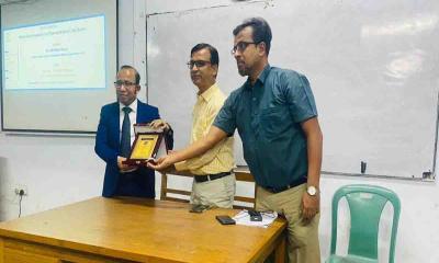 জবিতে ‍‍`ফার্মাসিউটিক্যাল জব সেক্টর বিষয়ক সেমিনার অনুষ্ঠিত