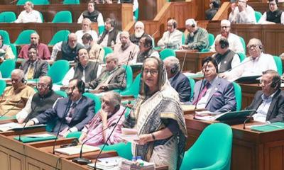 সরকার দেশের অর্থনীতিকে প্রাণবন্ত রাখতে সর্বাত্মক চেষ্টা করছে: প্রধানমন্ত্রী