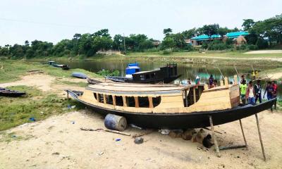 শান্তিগঞ্জে পানিশূন্য পিয়াইন নদী কর্মহীন ৯০০ শ্রমিক