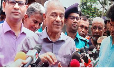 দুর্নীতিবাজরা নেই, তাই বাজারে গরুর দাম কম