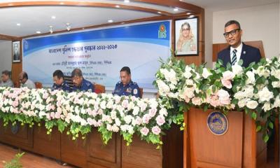 শুদ্ধাচার পুরস্কার পেলেন ডিবির উপ পুলিশ কমিশনার মশিউর