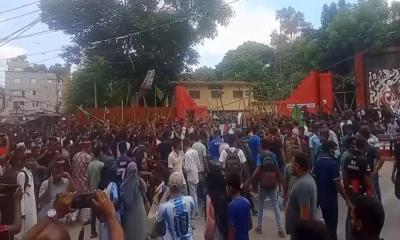পাবনাতে ‘কমপ্লিট শাটডাউন’ কর্মসূচি পালন
