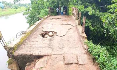 নবীনগরে ব্রিজে মরণফাঁদ