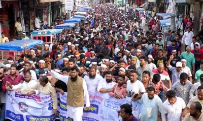 বুড়িচংয়ে সরকারের উন্নয়ন প্রচারে রুমি’র শোভাযাত্রা