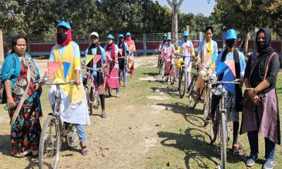 বাল্যবিয়ে প্রতিরোধে কিশোরীদের সাইকেল র‌্যালি