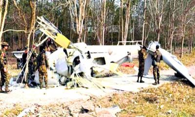 বাংলাদেশ সীমান্তের কাছেই জান্তা বাহিনীর হেলিকপ্টার ভূপাতিত