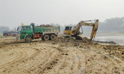 মির্জাপুরে পাহাড়-কৃষিজমি-নদীর তীর কাটার মহোৎসব