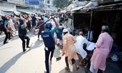 আরামবাগে জামায়াতের নেতাকর্মীদের সঙ্গে পুলিশের ধাওয়া পালটা ধাওয়া