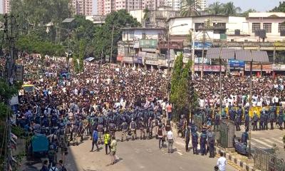 ‘আল্লাহু আকবার’ ধ্বনিতে মুখর আরামবাগ