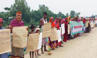 যমুনা ভাঙনে গৃহহারা দুই শতাধিক পরিবার, সরকারের কাছে আশ্রয়ের দাবি
