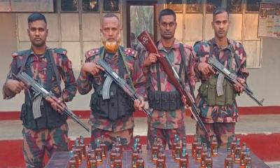 মহেশপুর সীমান্তে ভারতীয় নাগরিকসহ মাদক জব্দ