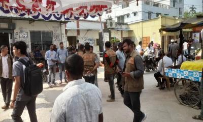 কড়া নিরাপত্তার মধ্য দিয়ে কুষ্টিয়া আইনজীবী সমিতির ভোটগ্রহণ