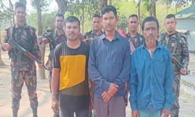 মহেশপুর সীমান্তে পাচারচক্রের সদস্যসহ আটক ১৭