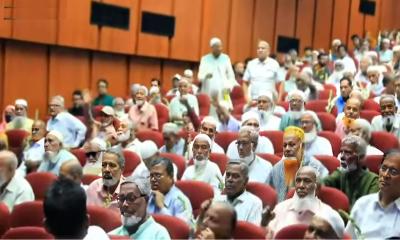 জিয়াউর রহমানকে ‘স্বাধীনতার ঘোষক’ বলায় ভুয়া-ভুয়া স্লোগান