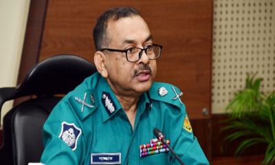 মুখোশ পরে শোভাযাত্রায় আসা যাবে না