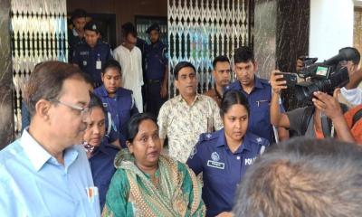 হত্যা মামলায় গ্রেপ্তার দেখিয়ে কারাগারে আইভী