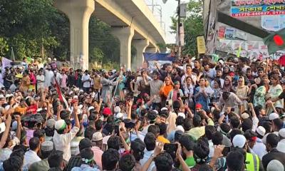 আ.লীগ নিষিদ্ধের দাবিতে শাহবাগে গণজমায়েত শুরু